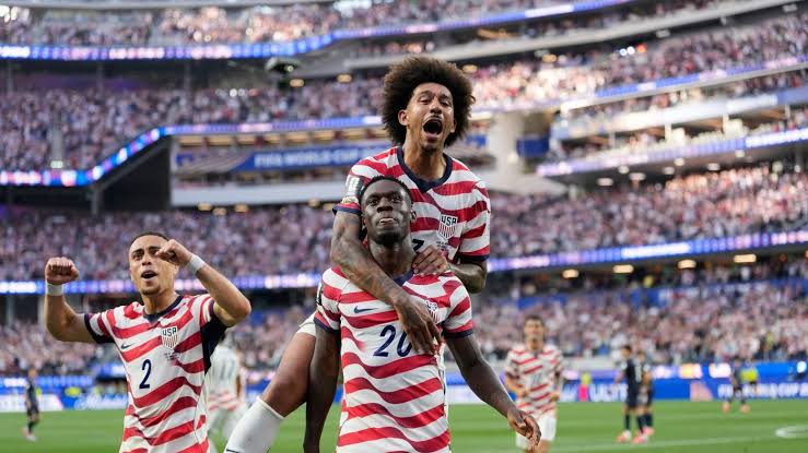 Rubio says USMNT ‘got screwed’ by red card