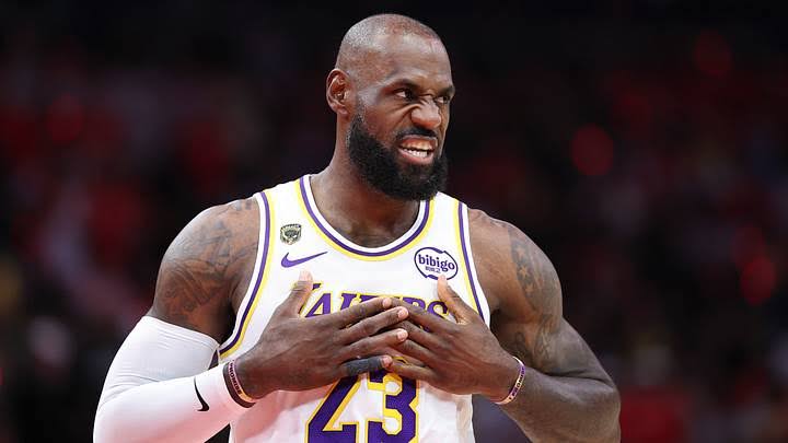 LeBron James’s Contract With 76ers Includes a Notable Trade Clause
