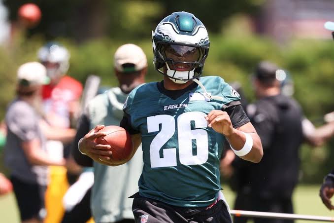 Eagles 2026 training camp practice notes, Day 2: The running backs found daylight