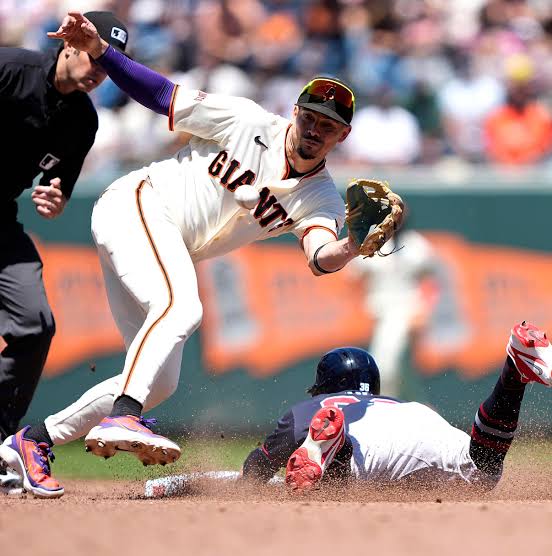 Braves blunders overshadow Sale’s strong start in another Giants series loss