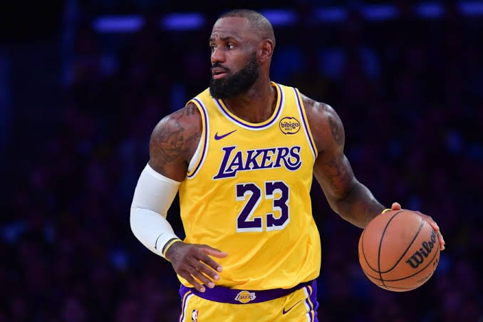 Free Agent Rumors: LeBron, Hezonja, Cavs, Kuminga, Hawks