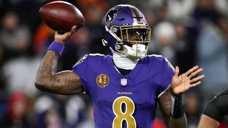 Lamar Jackson stays mum on deal talks, says 'love' for Ravens has never wavered