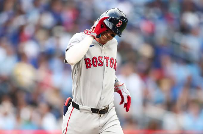 Blue Jays 2, Red Sox 1: Losing despite scoring one of the strangest runs in baseball history? We’re so back