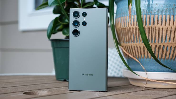 One UI 8.5 is coming to the Galaxy S23, but it could leave the best features behind