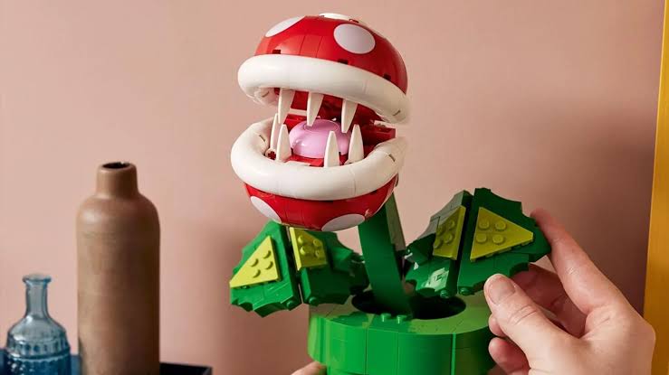 The Lego Piranha Plant Set Is Down to Its Lowest Price Ahead Of Prime Day