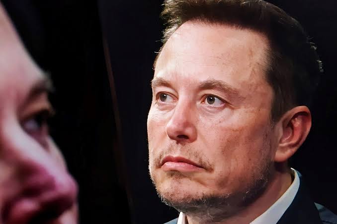 Elon Musk Is Reportedly Showing Off an AI Device to Investors