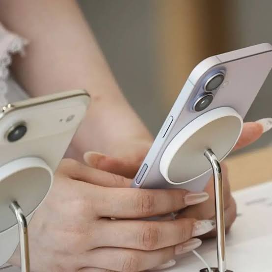 iPhone 20 expected to completely overhaul design with 'all-glass' model