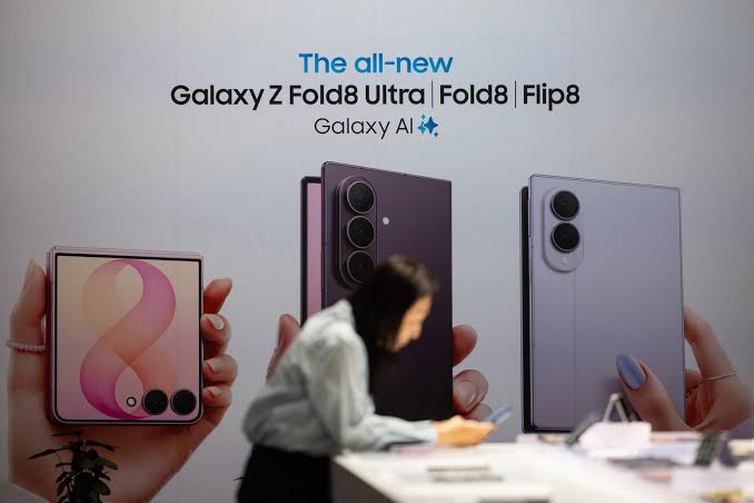 Samsung Overhauls Foldable Phones Ahead of Apple's Category Debut