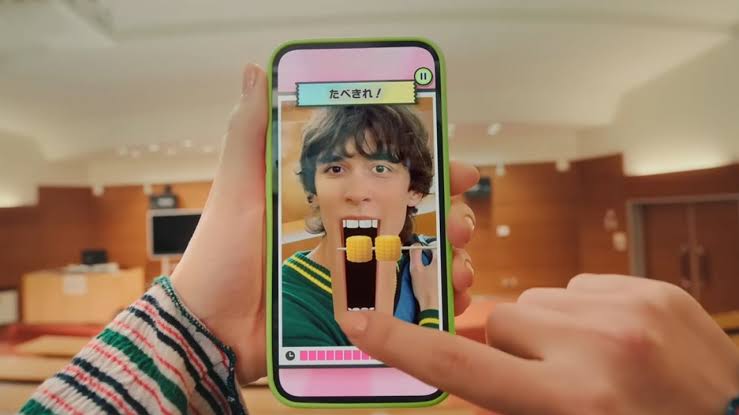 Nintendo has just announced Wario Ware-like game Pictonico! for mobile phones, and it looks absolutely bonkers