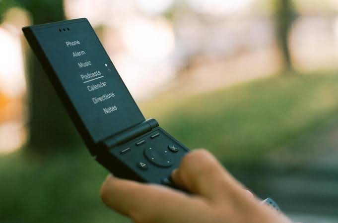 The Light Flip is a minimalist flip phone with a point to prove