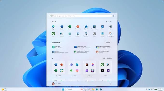 Microsoft is testing different ways of displaying the Start menu in Windows 11