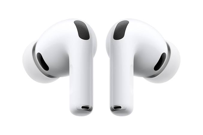 Apple Quietly Drops AirPods Pro 3 Back to Record Low on Amazon While the Apple Store Stays Full Price