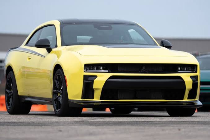 2027 Dodge Charger Super Bee; special colors and new Durango concept