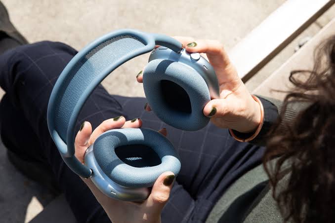 Apple’s AirPods Max 2 headphones are still $150 off — for now