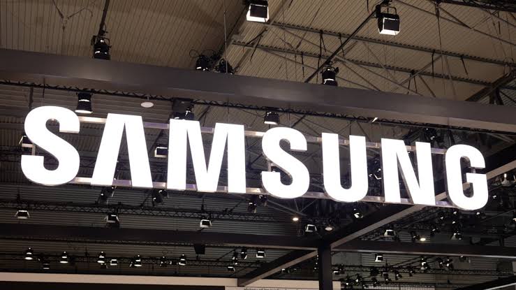 With One UI 9.0, Galaxy users will see this data in their phones' status bar