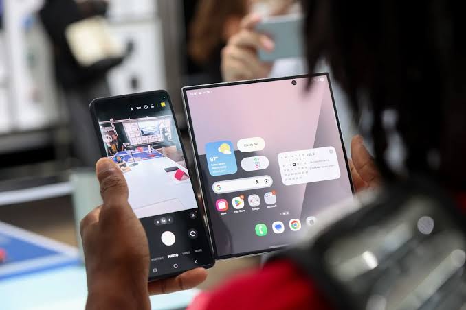 Samsung to Get Jump on Apple’s First Foldable With New Phones in July