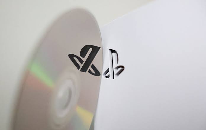 Sony acknowledges backlash, “cautiously” moves ahead with end of PlayStation discs