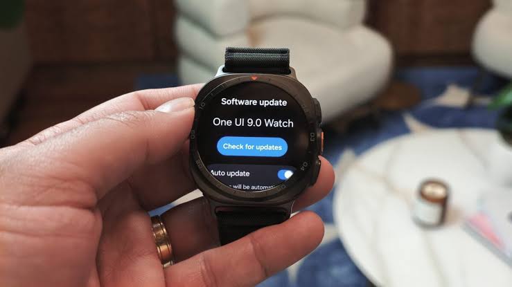 Samsung gives its newest Galaxy Watches longer software support