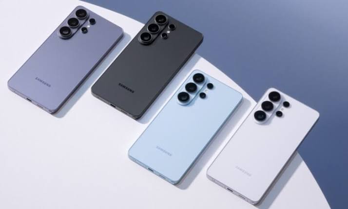 Alleged One UI 9 timeline claims stable Galaxy S26 & S25 update arrives late August/September