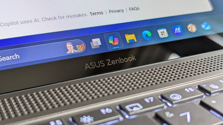 Windows 11 users are taking it upon themselves to debloat the OS, because Microsoft isn't trying hard enough