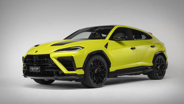 The Lamborghini Urus SE Performante Is a Hardcore PHEV SUV That Breaks the 800-HP Barrier