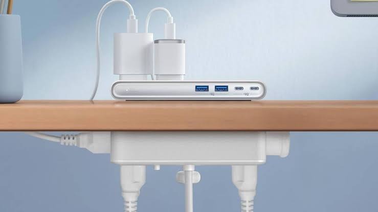 Anker's split-design power strip finally solves the cable clutter problem on your desk