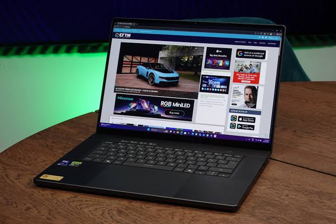 ROG Zephyrus G16 Review – The gaming laptop disguised as a corporate PC