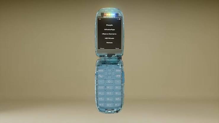Commodore's New Flip Phone Focuses on 'Digital Detox' and Blocks Social Media Apps