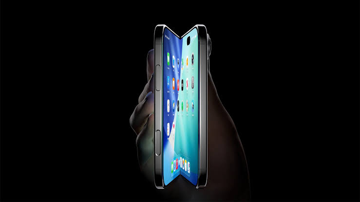 iPhone Fold To Feature A Dual-Battery Configuration, But If You Want Better Runtime, You’ll Have To Upgrade To The iPhone 18 Pro Max Instead