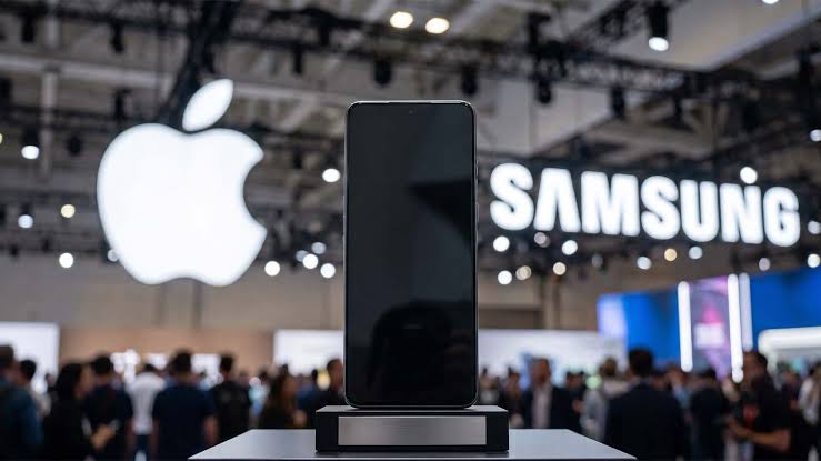 The Cutthroat Smartphone Industry And DRAM Crisis Force A Player Out Of The U.S. Market, Giving Apple & Samsung Additional Room To Reap Profits
