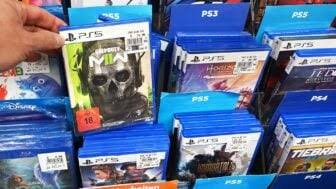 EU Can’t Force Sony To Keep Making Physical Games, Says Consumer Rights Commissioner