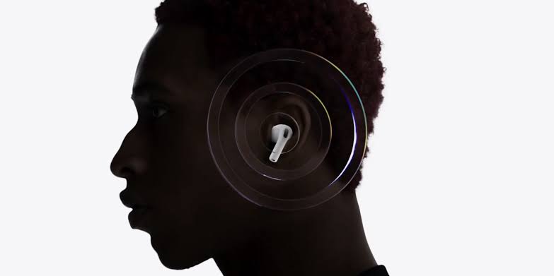 Google Translate’s live headphone translation feature lands on iOS