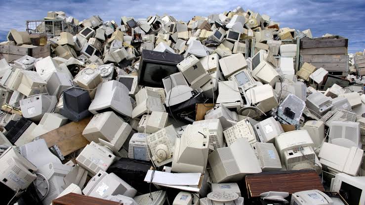 The Right Way to Get Rid of Old Laptops, PCs and Printers (and It's Free)