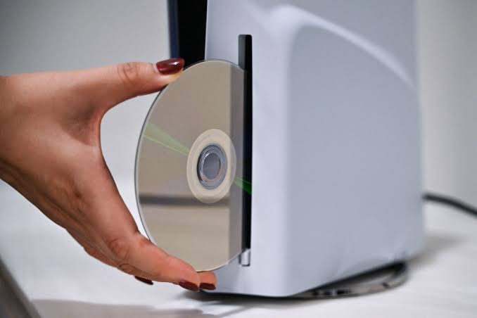 Sony announces end of PlayStation discs, parts of digital store in the same day