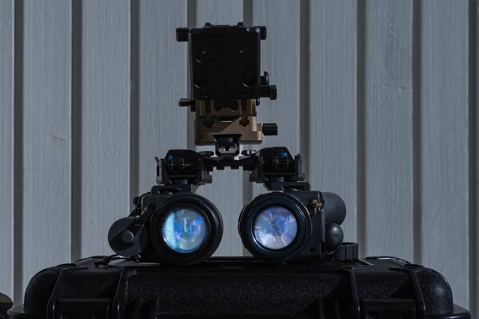 Researchers devise a full-color night vision goggle