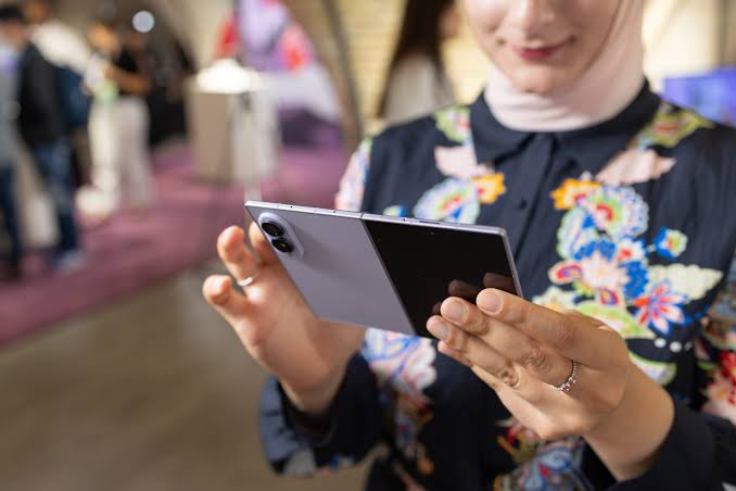 My Galaxy Z Fold 8 Ongoing Review Living With Samsung’s Passport Foldable
