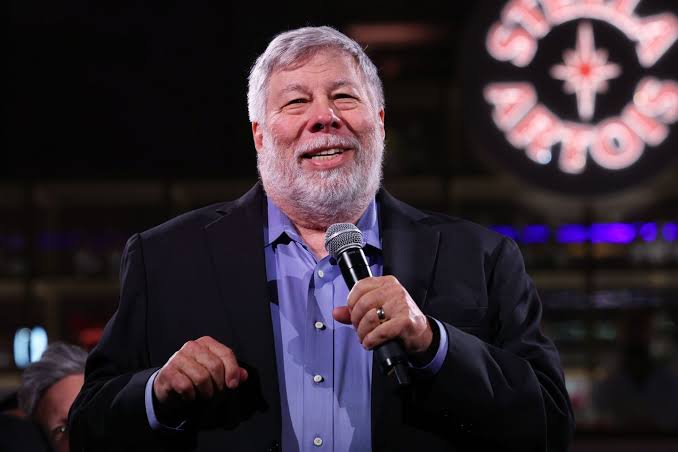 Apple’s Steve Wozniak says he cofounded the tech giant after 5 rejections from HP—not to ‘make money.’ For years, his paycheck was just $50
