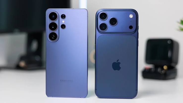 Motorola just crushed Samsung and Apple in one crucial phone category