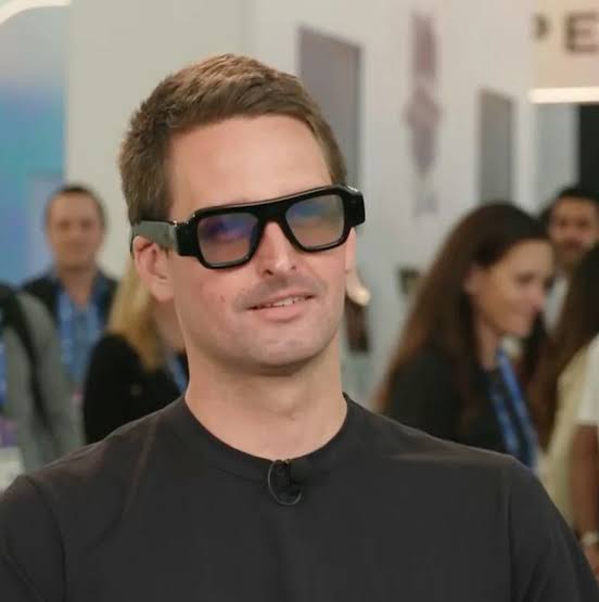 Can anyone look cool wearing Snap’s $2,000 glasses?