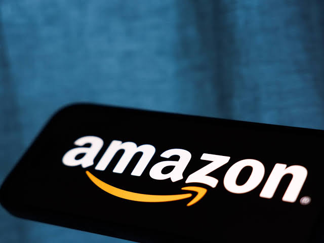 Amazon’s $86 2-in-1 laptop and tablet has fully-integrated AI features