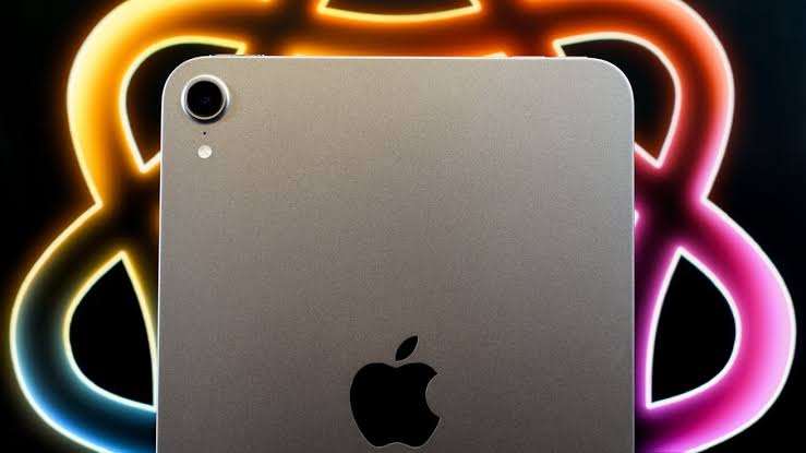 Genius Bar AI tools spark concerns over employee monitoring & evaluation