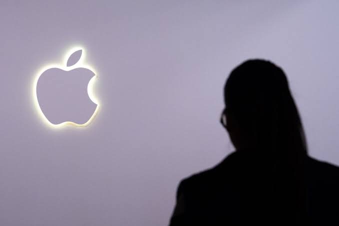 Apple’s Foldable iPhone Remains on Track for September Debut (AAPL)