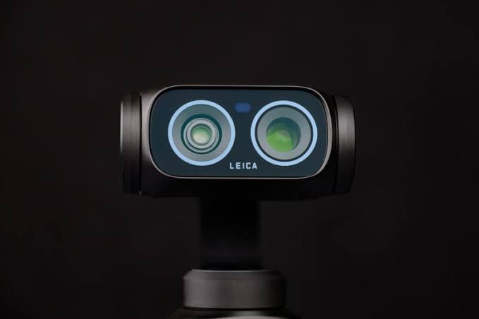 Insta360 Luna Ultra Review: An Excellent Vlogging Camera with a Few Caveats