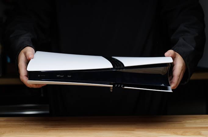 Sony is killing discs — and showing us why it’s a terrible idea