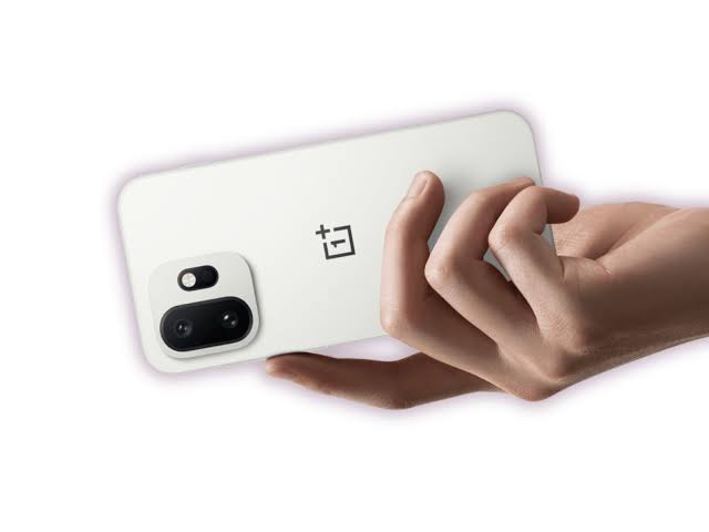 OnePlus 16 leak reveals display and camera details