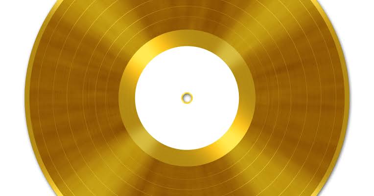 The lines etched into Voyager’s Golden Record cover point towards 14 pulsars whose spinning clocks reveal both where the Sun is and roughly when the spacecraft left — directions designed to work without relying on a single human language
