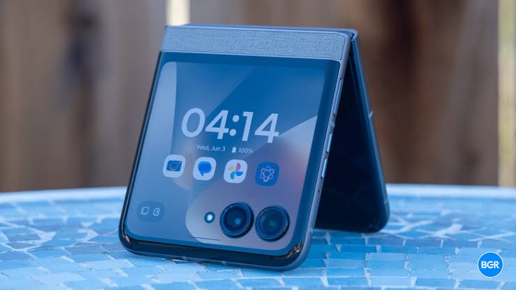 Motorola Razr (2026) Review: The Only Foldable To Get At This Price