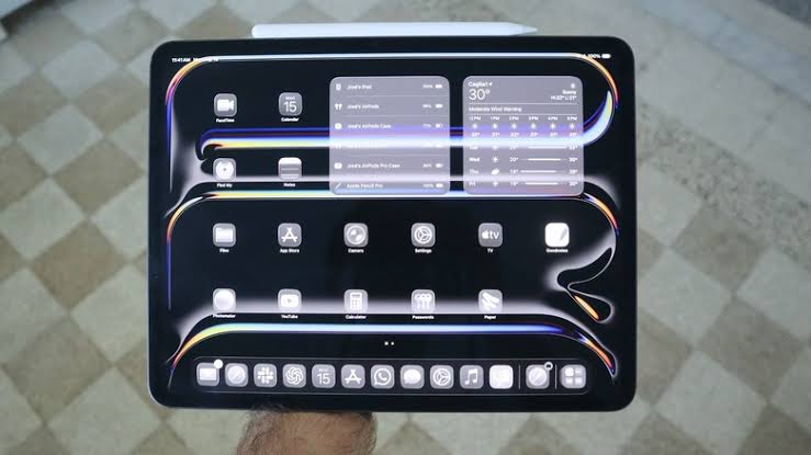5 Useful Travel Accessories Every iPad Owner Should Have