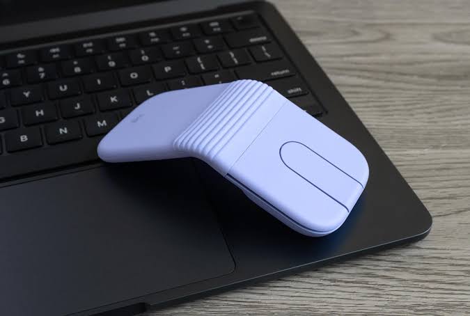 Logitech’s new Mobi Fold squeezes a lot of functionality into a tiny folding mouse