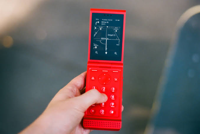 Light made a flip phone — it’s colorful and it’s cheap
